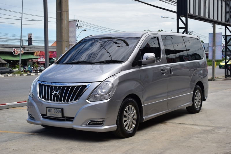 2018 HYUNDAI H-1 2.5 ELITE