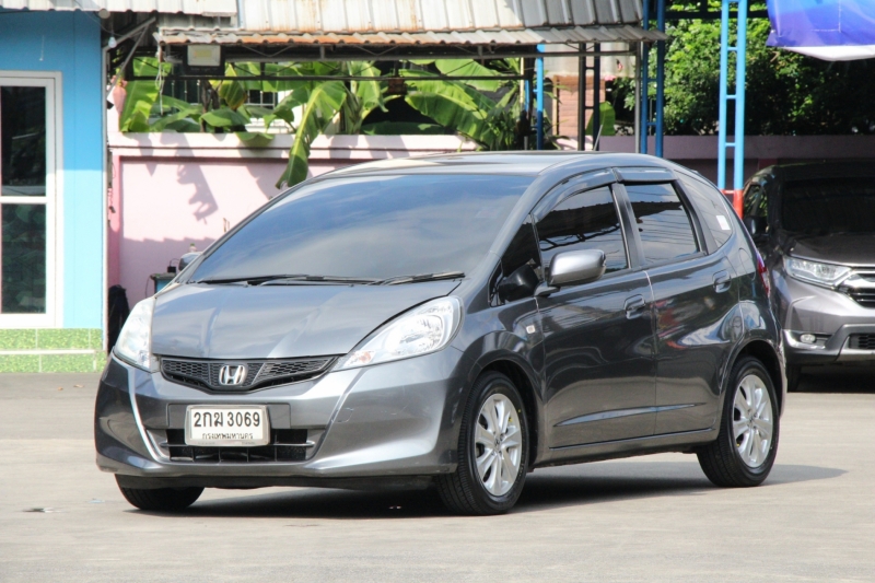 2013 HONDA JAZZ 1.5 V i-VTEC