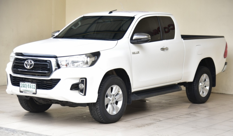 2018 TOYOTA HILUX REVO 2.4 E Smartcab