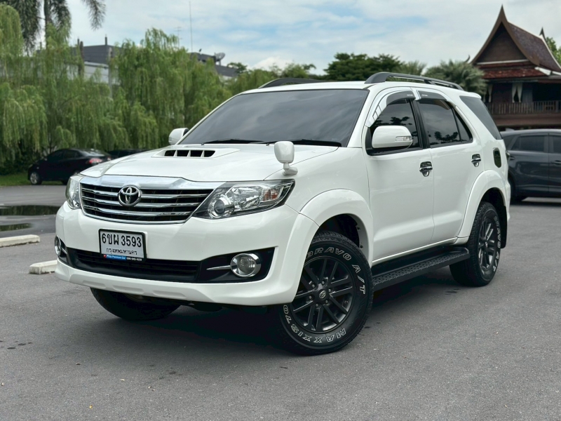2014 TOYOTA FORTUNER 2.5 V