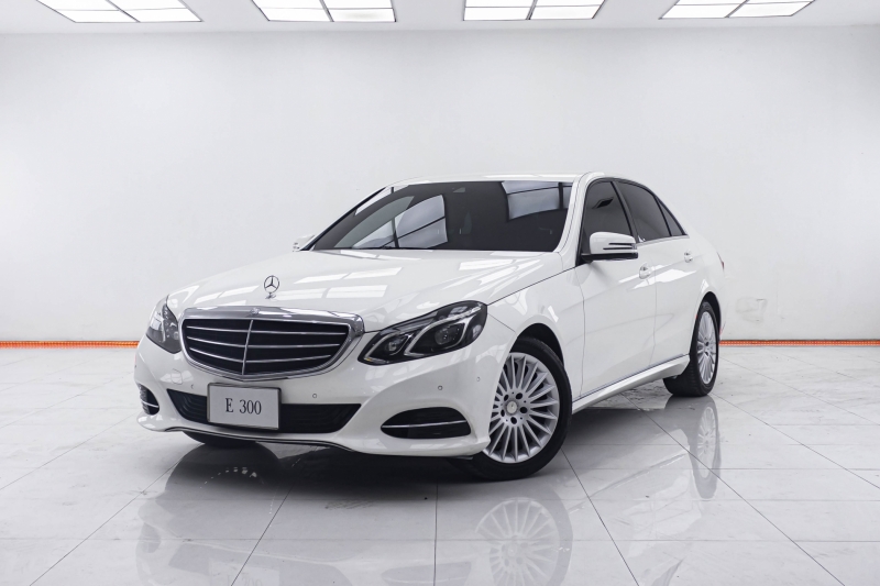 2013 BENZ E-CLASS E300