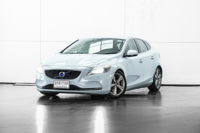 2013 VOLVO V40 T5