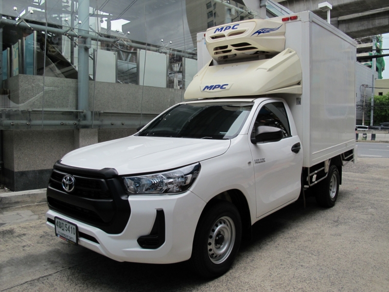 2021 TOYOTA HILUX REVO 2.4 E Smartcab