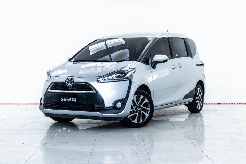 2019 TOYOTA SIENTA 1.5 V