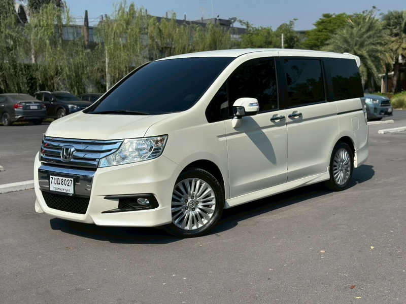 2012 HONDA STEPWAGON 2.0 SPADA