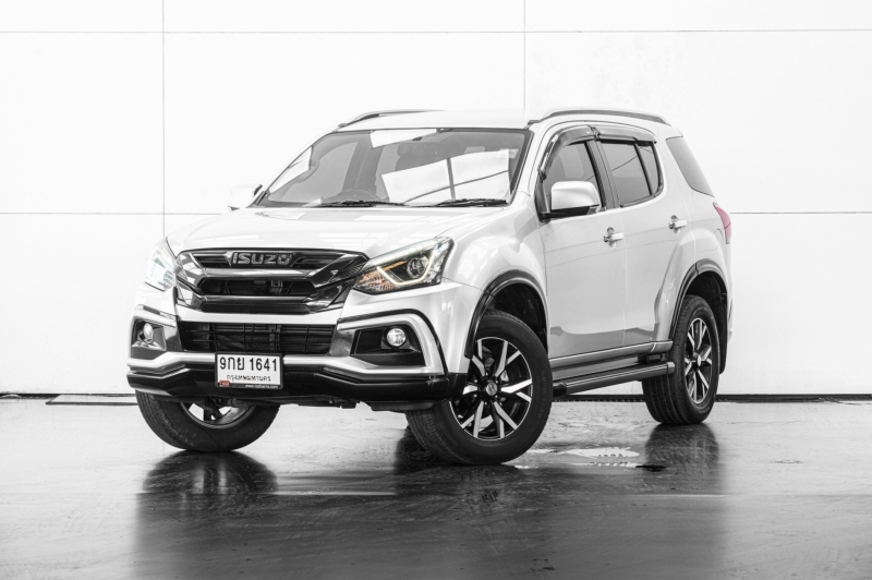 2020 ISUZU MU-X 3.0 DVD Navi THE ONYX