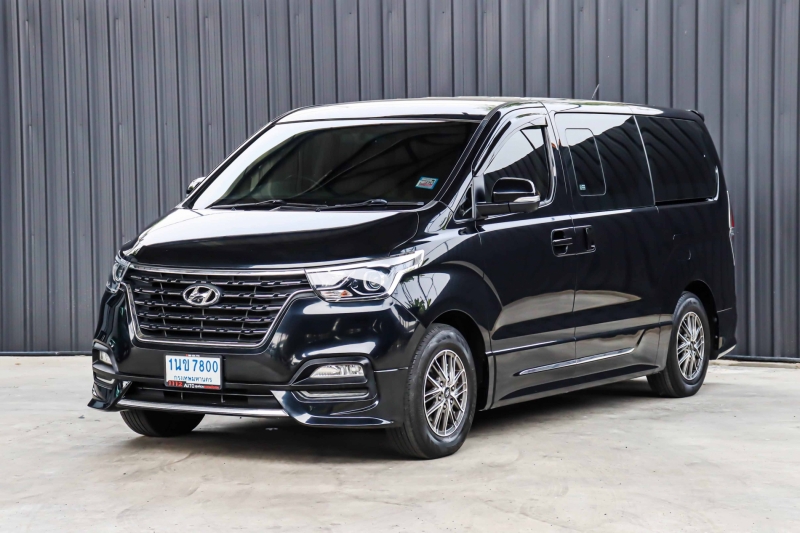 2021 HYUNDAI H-1 2.5 DELUXE