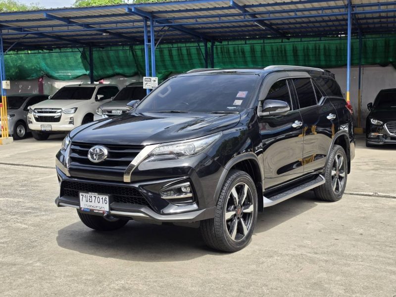2019 TOYOTA FORTUNER 2.8 TRD Sportivo 4WD
