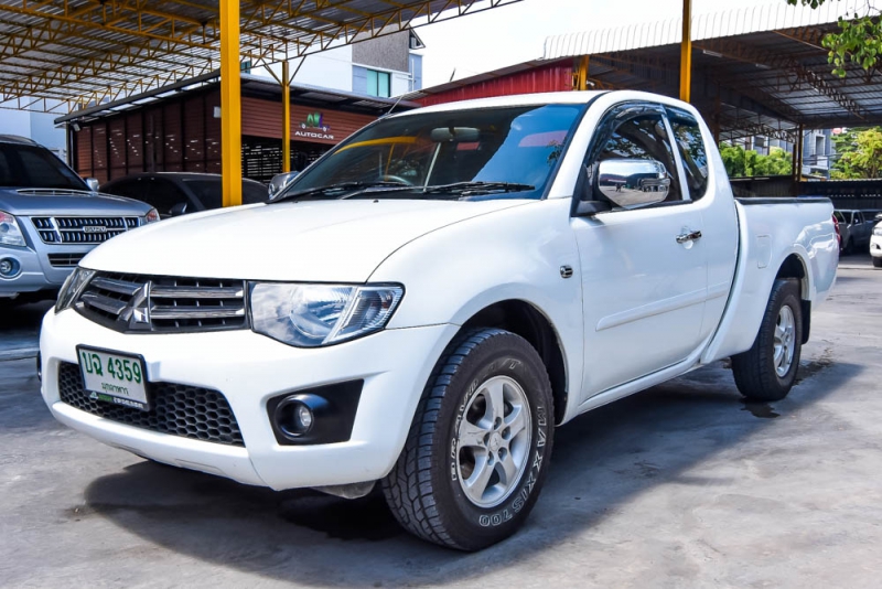 2015 MITSUBISHI TRITON DOUBLE CAB 2.5 GLX