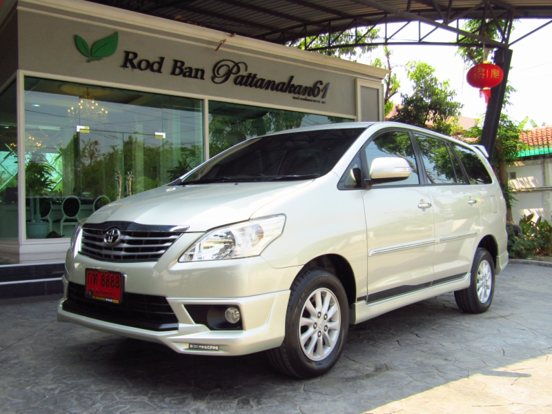 2014 TOYOTA INNOVA 2.0 V