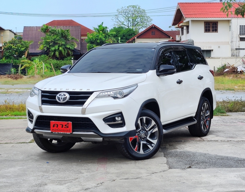 2019 TOYOTA FORTUNER 2.8 TRD Sportivo 2WD