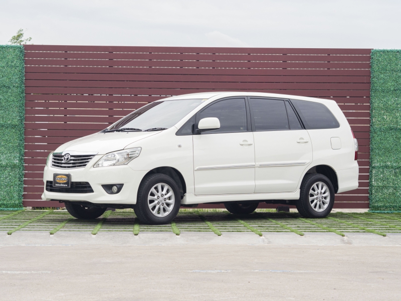 2015 TOYOTA INNOVA 2.0 G