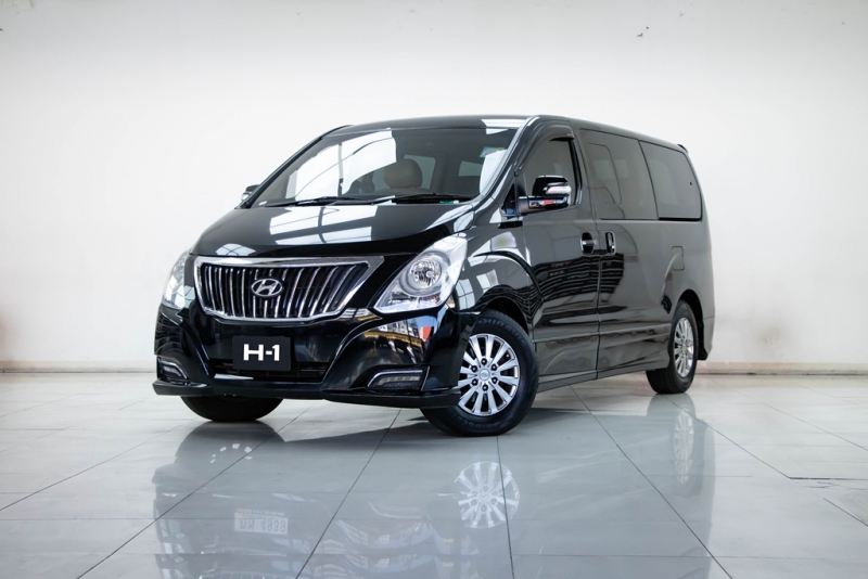 2017 HYUNDAI H-1 2.5 ELITE