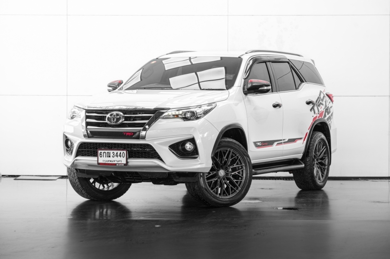 2016 TOYOTA FORTUNER 2.8 TRD Sportivo 4WD