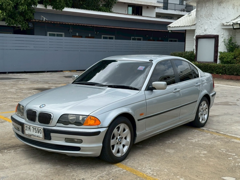 2001 BMW SERIES 3 323i