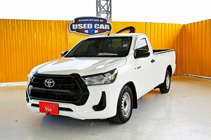 2021 TOYOTA HILUX REVO