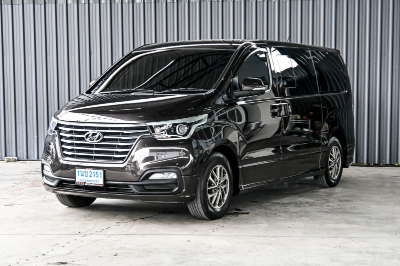 2020 HYUNDAI H-1 2.5 DELUXE
