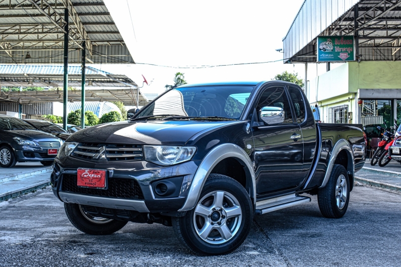 2011 MITSUBISHI TRITON MEGA CAB 2.5 GLX