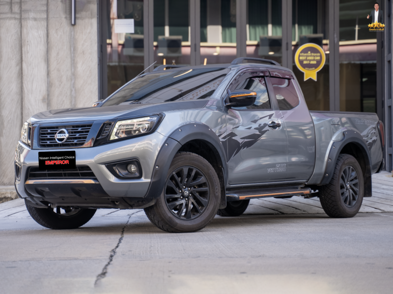 2019 NISSAN NAVARA NP300 KING CAB 2.5 E CALIBRE Black Edition