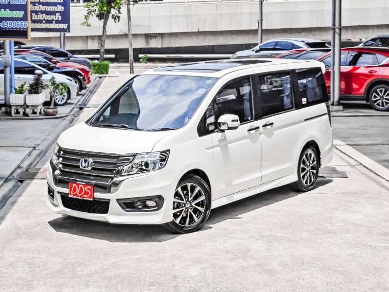 2014 HONDA STEPWAGON 2.0 SPADA