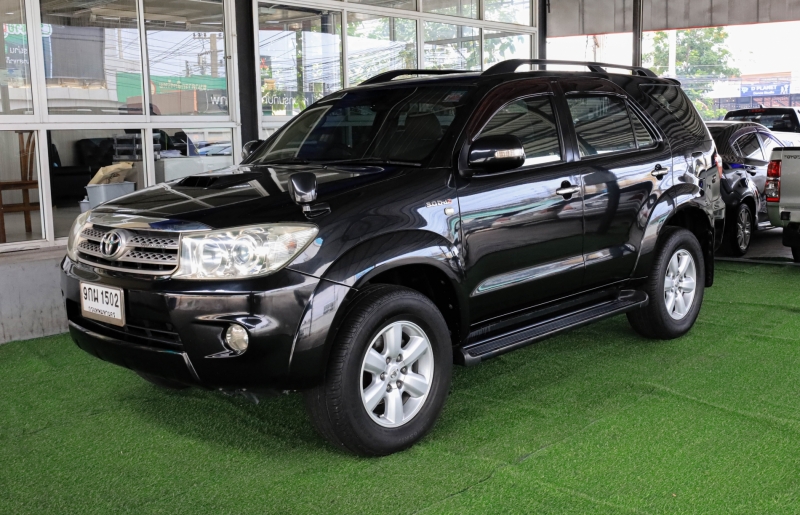 2011 TOYOTA FORTUNER 3.0 V