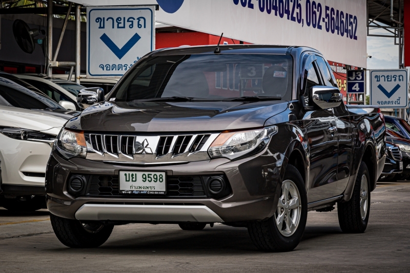2015 MITSUBISHI TRITON MEGA CAB 2.5 GLX