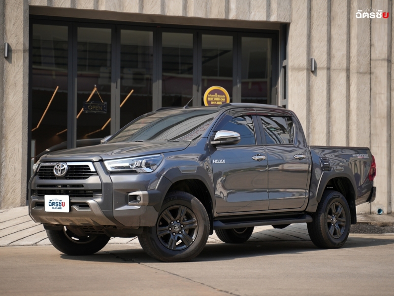 2022 TOYOTA HILUX REVO 2.4 Doublecab Prerunner MID