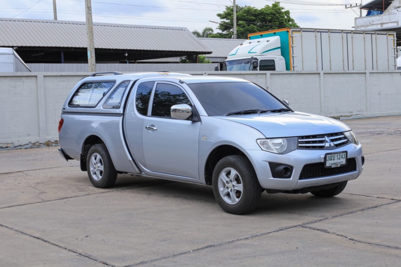 2011 MITSUBISHI TRITON MEGA CAB 2.4 CNG