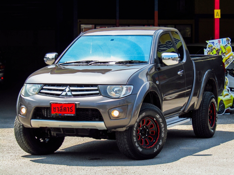 2013 MITSUBISHI TRITON