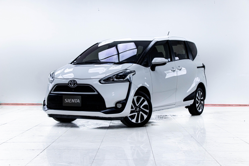 2017 TOYOTA SIENTA 1.5 V