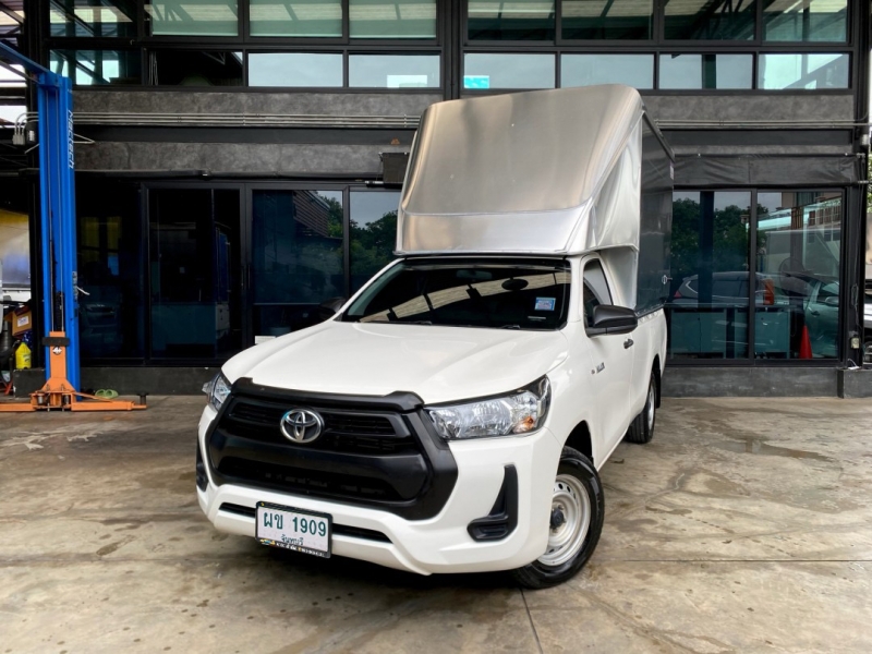 2021 TOYOTA HILUX REVO
