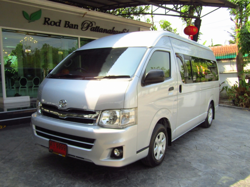 2012 TOYOTA COMMUTER 2.5 D4D