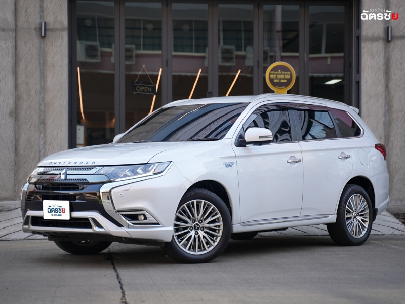 2023 MITSUBISHI OUTLANDER 2.4 MIVEC 4WD