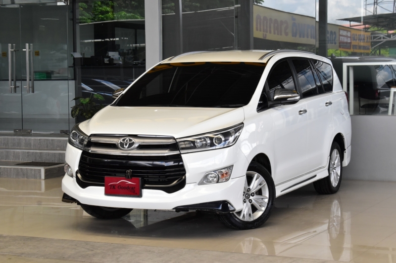 2018 TOYOTA INNOVA 2.8 V