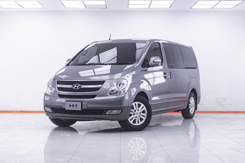 2011 HYUNDAI H-1 2.5 DELUXE