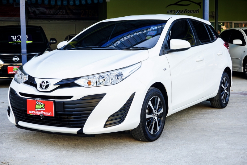 2017 TOYOTA YARIS 1.2 J