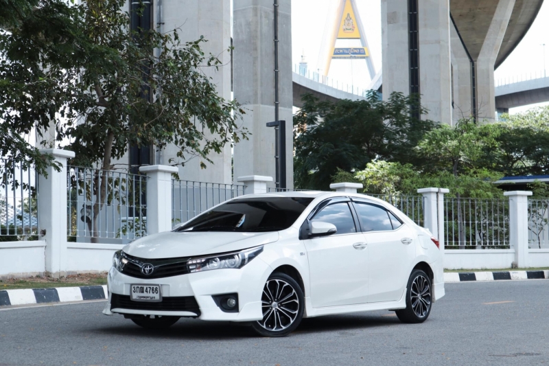 2013 TOYOTA COROLLA ALTIS 1.8 E