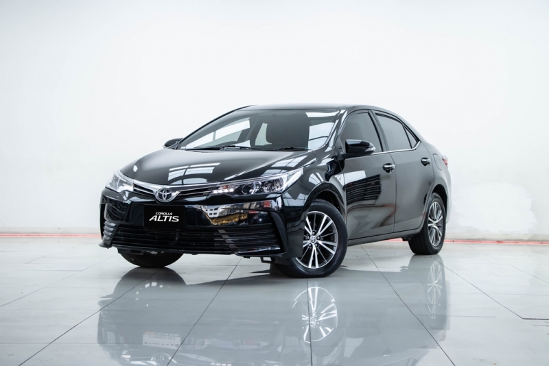 2017 TOYOTA COROLLA ALTIS 1.8 E