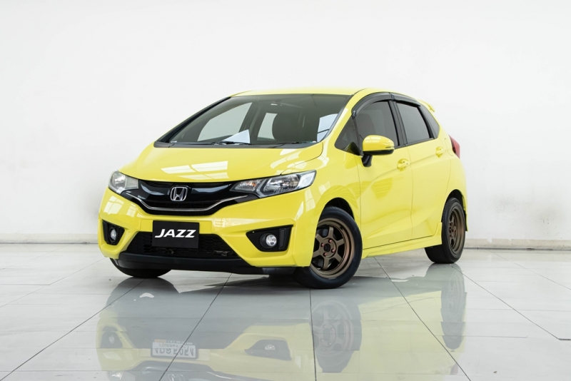 2015 HONDA JAZZ 1.5 SV i-VTEC
