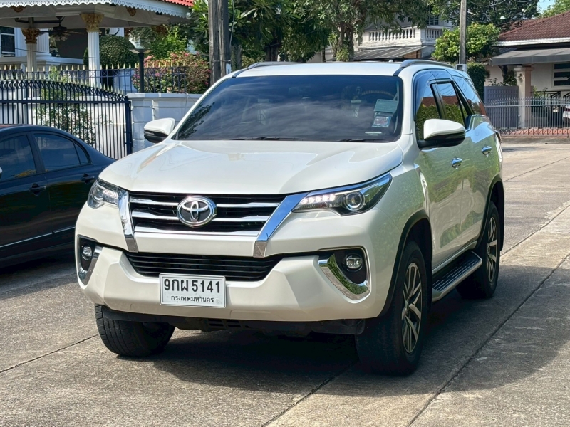 2020 TOYOTA FORTUNER 2.4 V