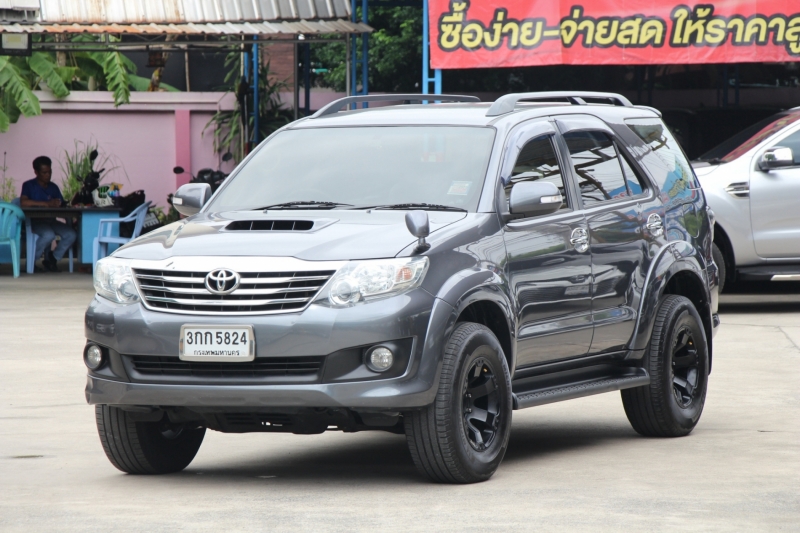 2013 TOYOTA FORTUNER 2.5 G