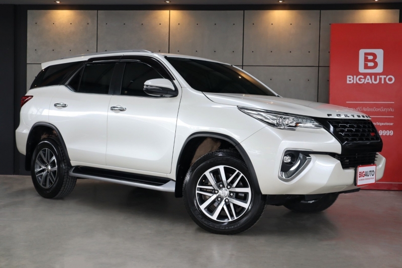 2019 TOYOTA FORTUNER 2.4 V