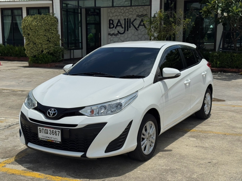 2019 TOYOTA YARIS 1.2 E