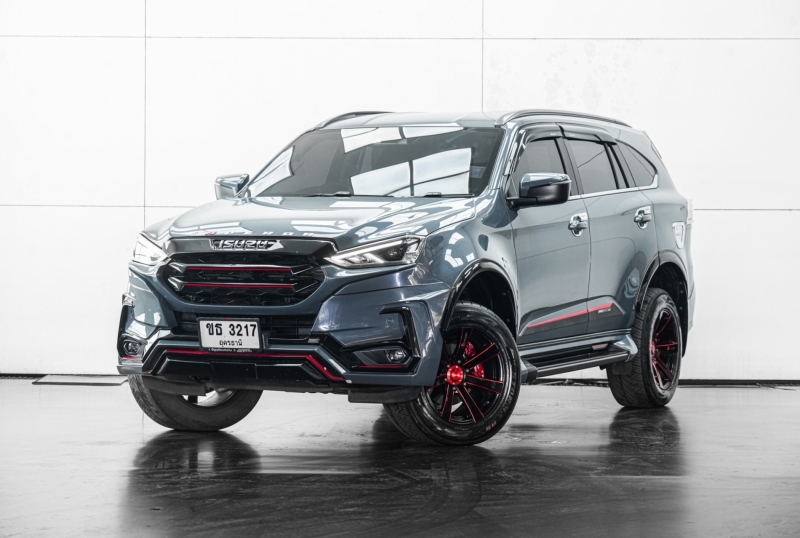 2023 ISUZU MU-X 1.9 Ultimate Phantom Collection