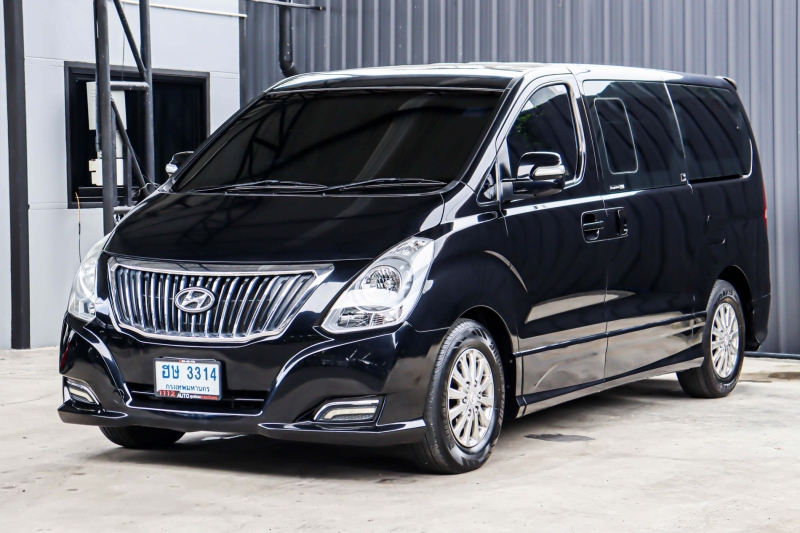 2017 HYUNDAI H-1 2.5 ELITE