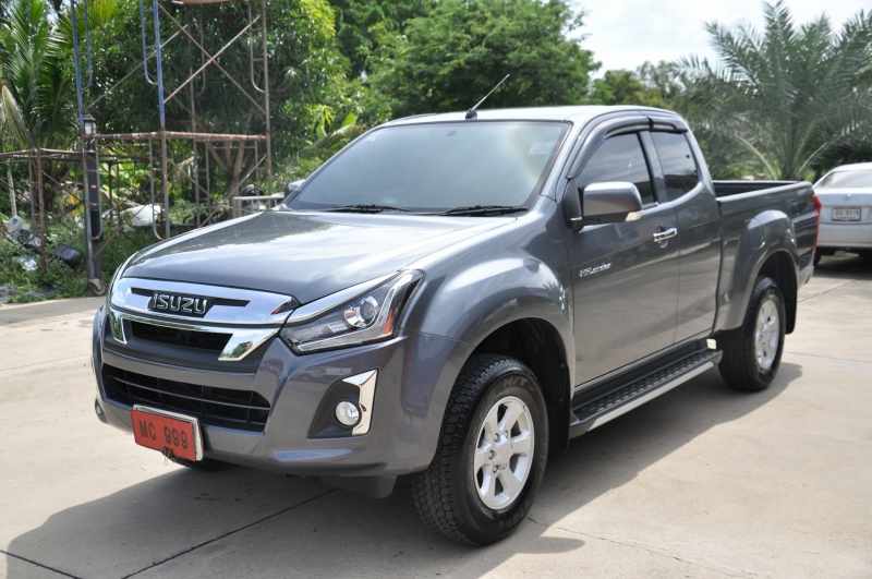 2018 ISUZU D-MAX โฉมสอง (12-19) Hi-Lander CAB4 1.9 Ddi L