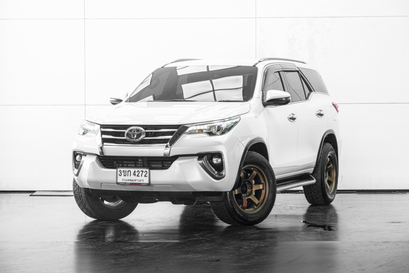 2018 TOYOTA FORTUNER 2.4 V