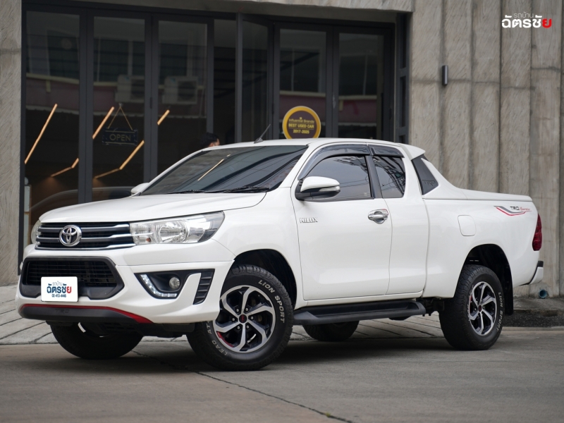 2017 TOYOTA HILUX REVO 2.4 Double Cab TRD Sportivo Prerunner