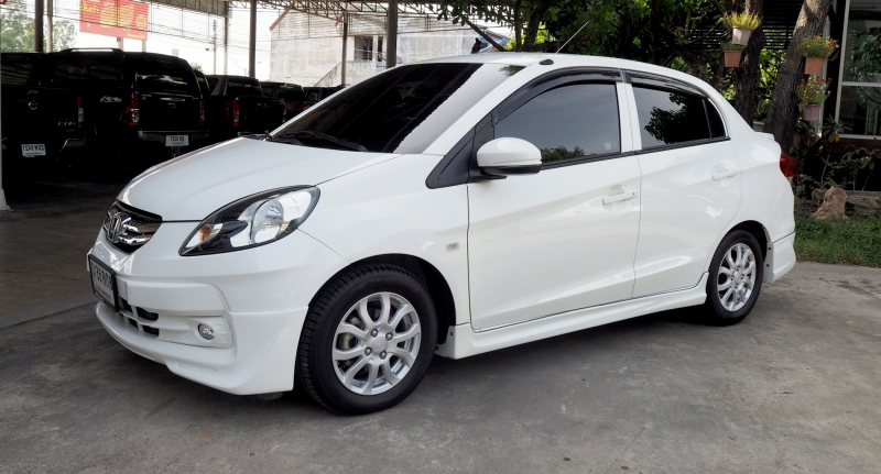 2015 HONDA BRIO AMAZE 1.2 V