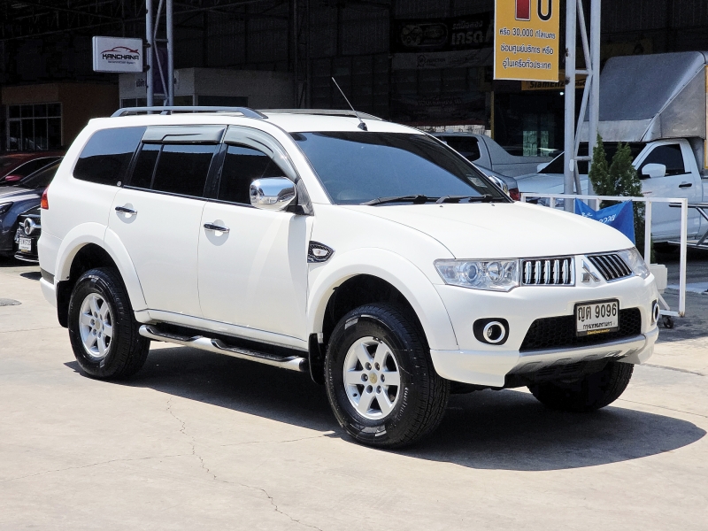 2011 MITSUBISHI PAJERO SPORT 2.5 GT 2WD